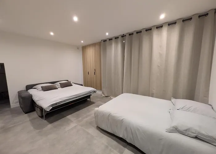 Grande Maison Neuve Climatisee *